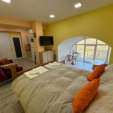 Apartment Happy Place Veliko Tŭrnovo Exterior photo