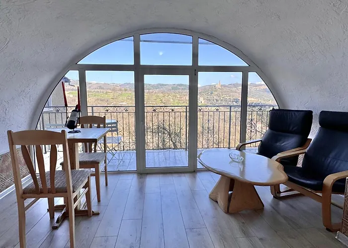 Apartment Happy Place